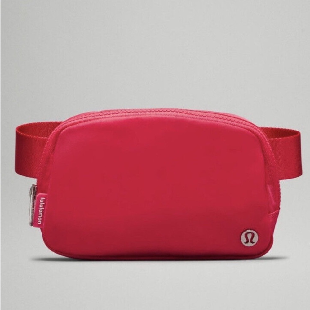 Lululemon Everywhere Belt Bag Lipgloss
